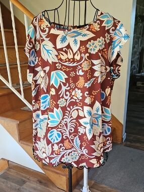 👚Rachel Roy Floral Cap Sleeve Top